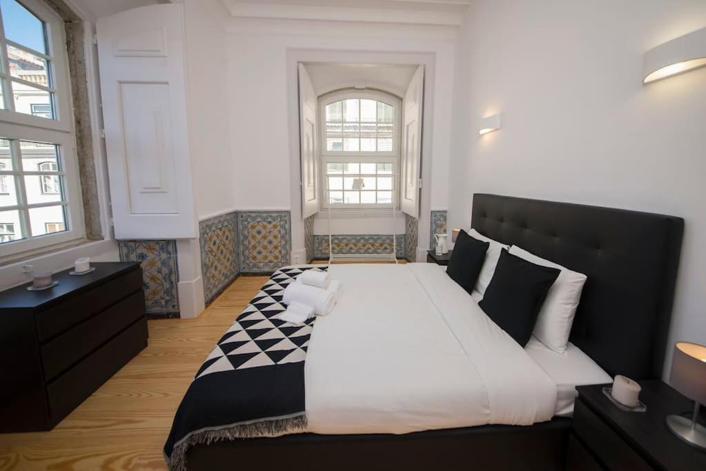 Apartamento Luxurious Cais Do Sodre, 4 Bedrooms With View Lisboa