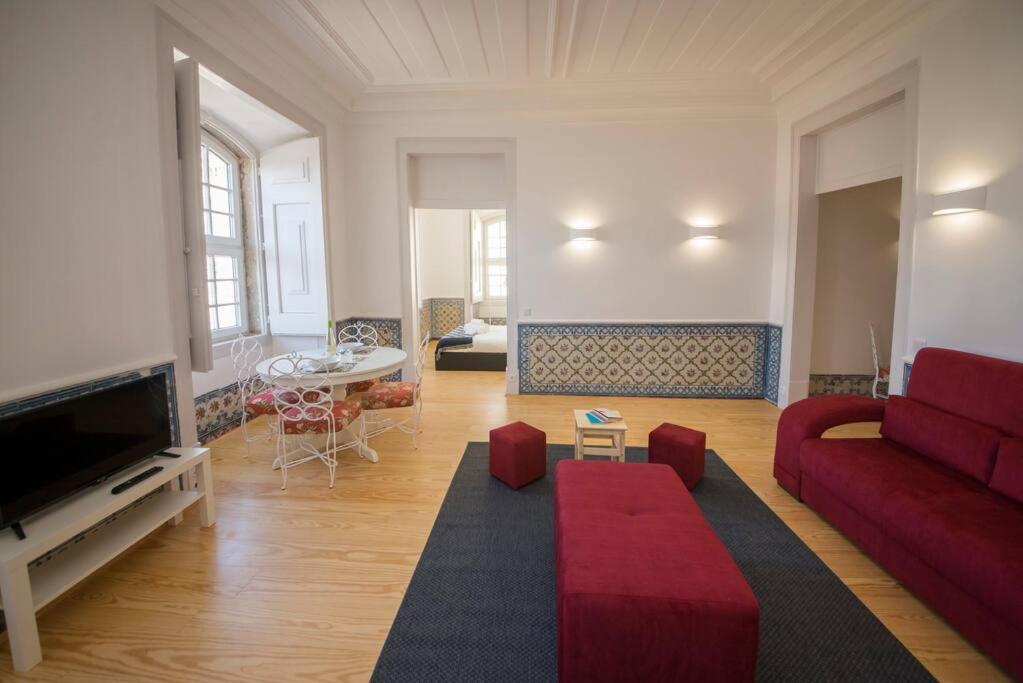 Luxurious Cais Do Sodre, 4 Bedrooms With View Lisboa